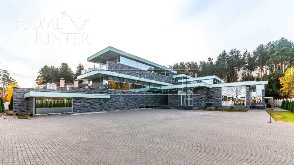 3-этажный коттедж 1 546 м² без отделки