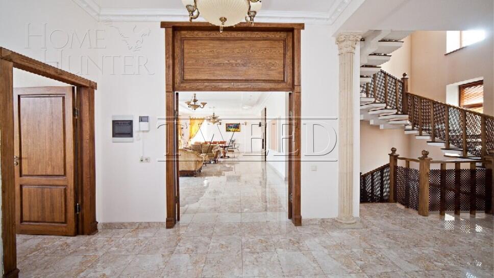 4-этажный коттедж 700 м² с отделкой