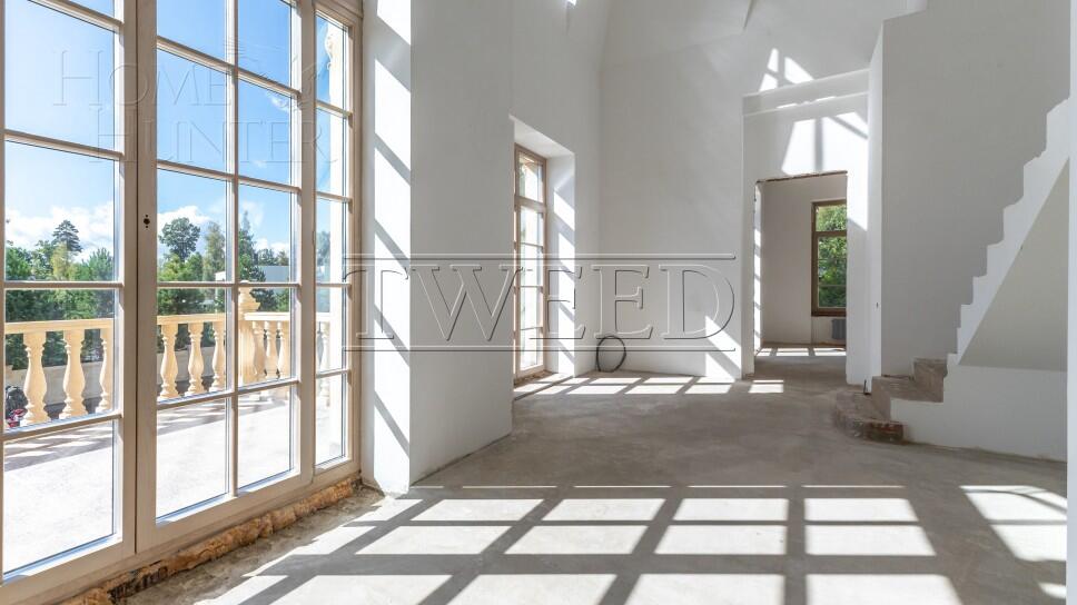 3-этажный коттедж 1 900 м² без отделки