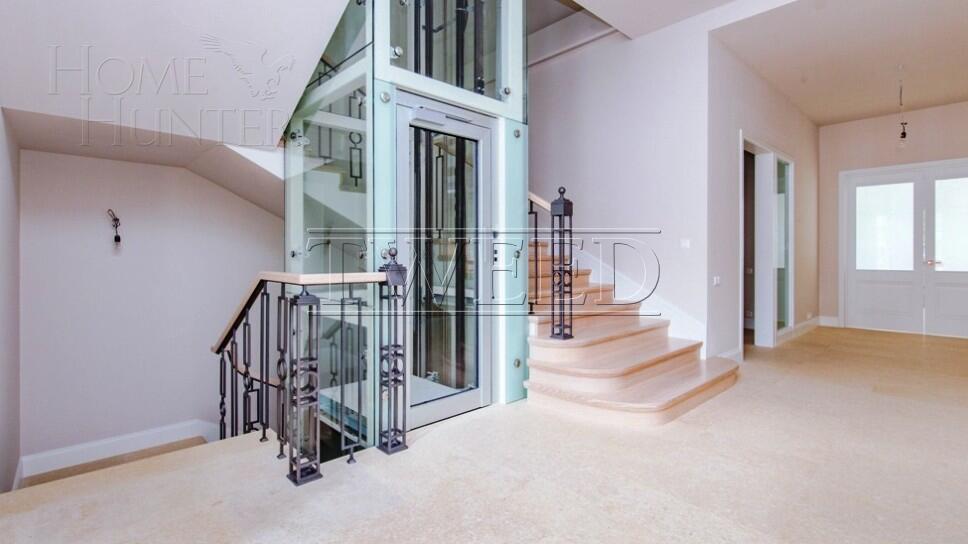 4-этажный коттедж 1 200 м² с отделкой