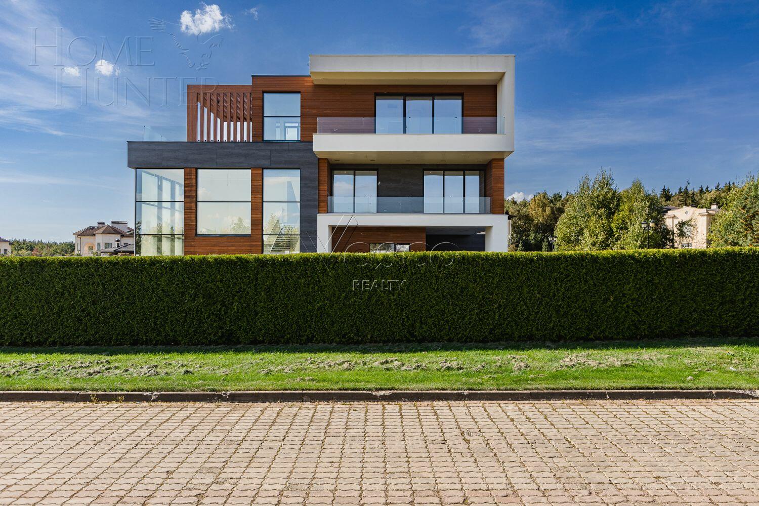 3-этажный коттедж 920 м² с отделкой