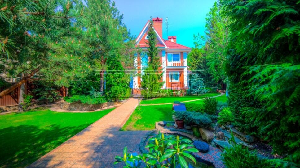 4-этажный коттедж 740 м² с отделкой