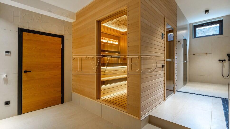 3-этажный коттедж 1 250 м² с отделкой
