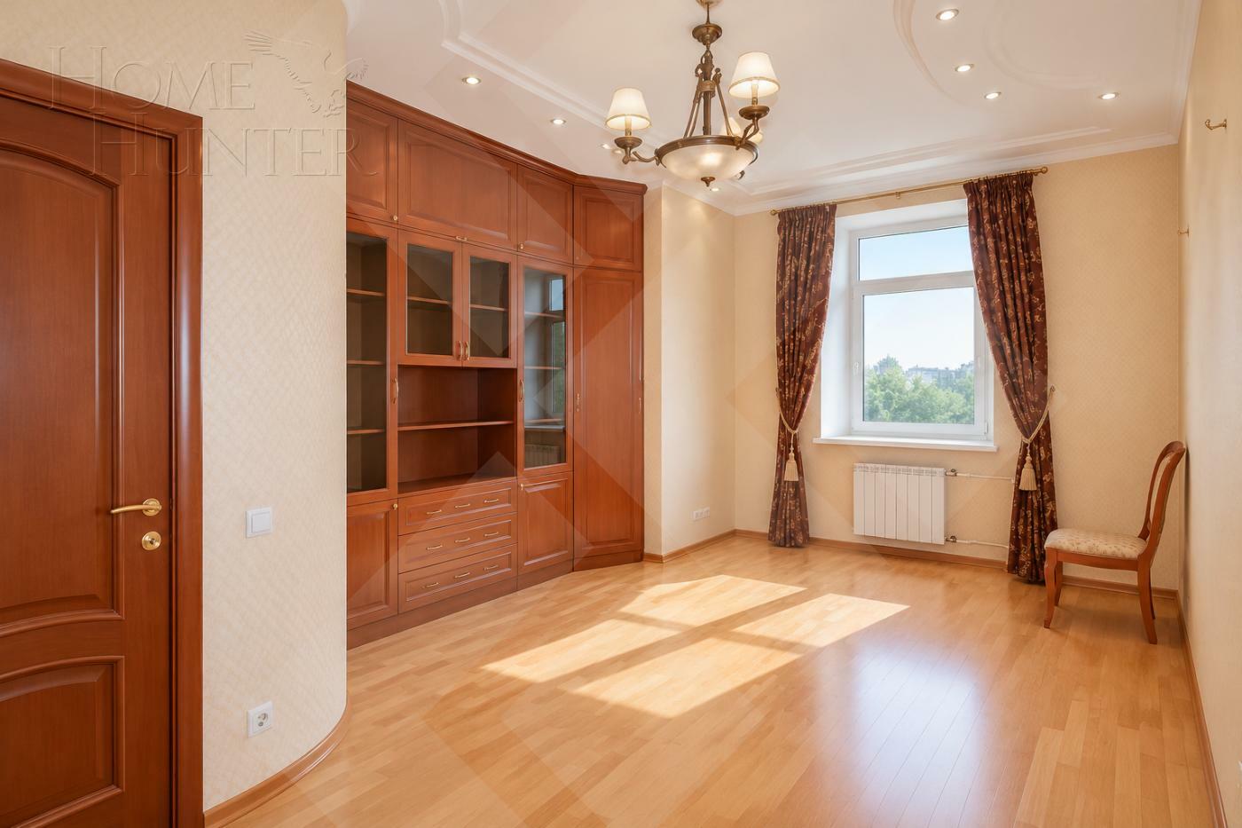 4-КОМН. КВАРТИРА С ОТДЕЛКОЙ 174 М² НА 4 ЭТАЖЕ