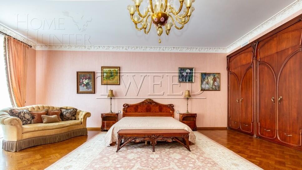 3-этажный коттедж 1 150 м² с отделкой