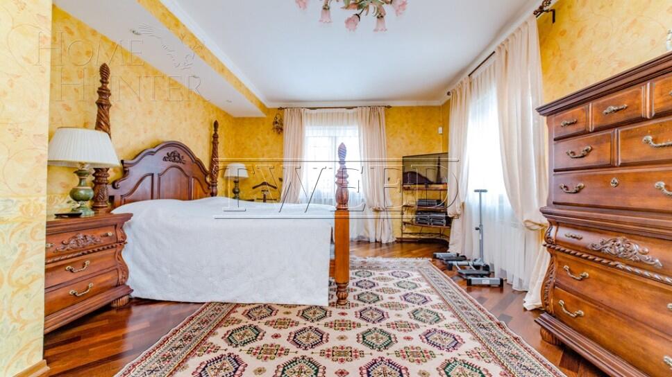 4-этажный коттедж 520 м² с отделкой