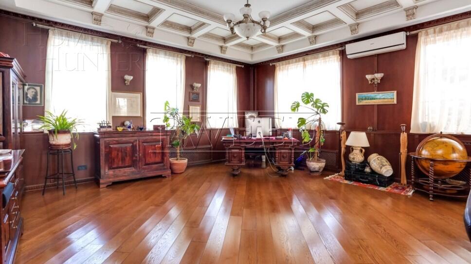 3-этажный коттедж 450 м² с отделкой