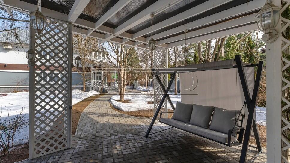 2-этажный коттедж 400 м² с отделкой