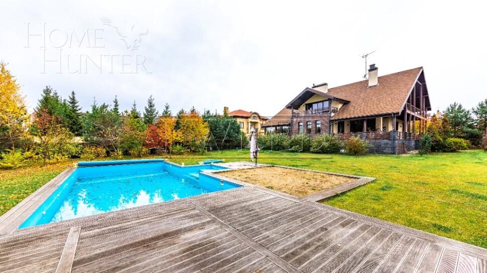 4-этажный коттедж 850 м² с отделкой