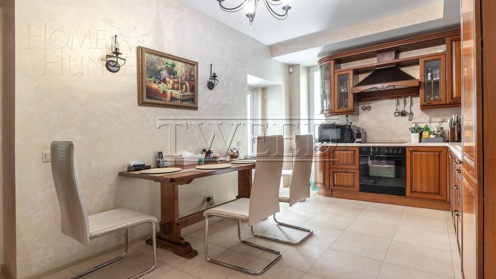 4-этажный коттедж 500 м² с отделкой