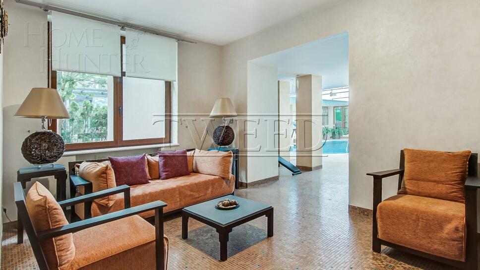 3-этажный коттедж 800 м² с отделкой