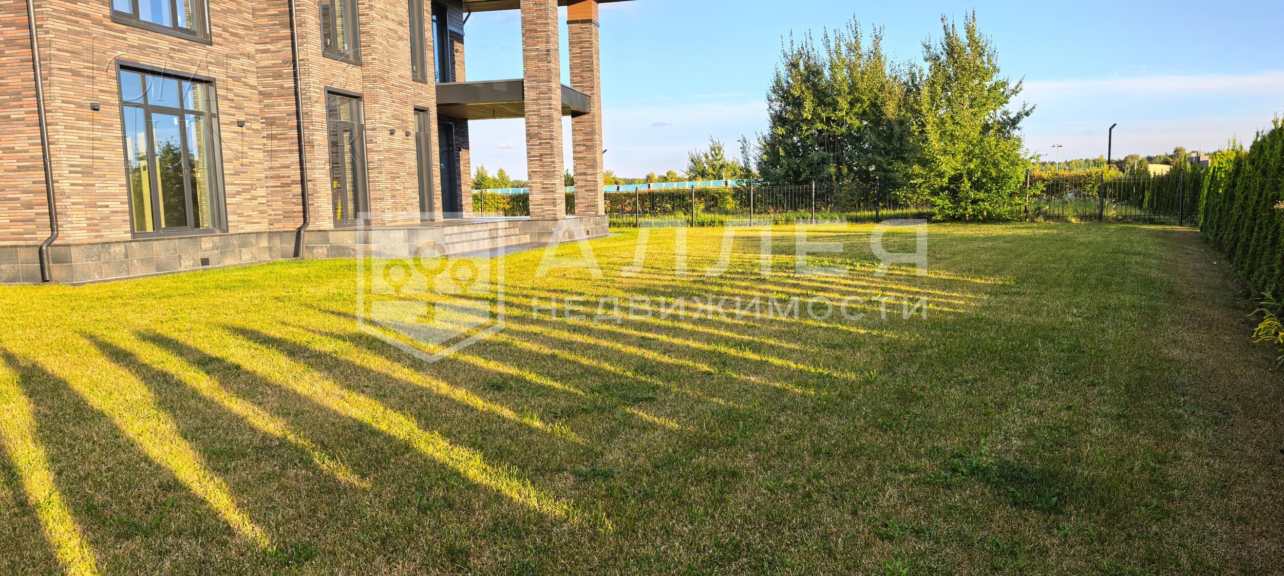 2-этажный коттедж 460 м² без отделки