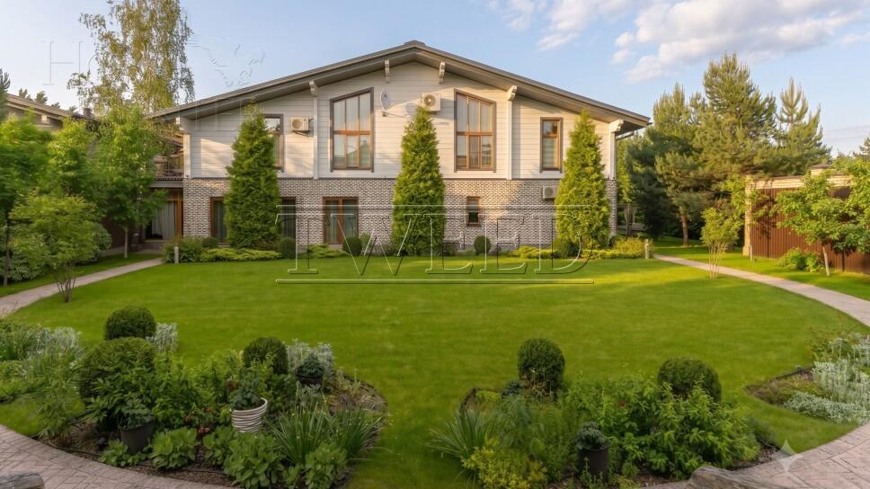 2-этажный коттедж 700 м² с отделкой