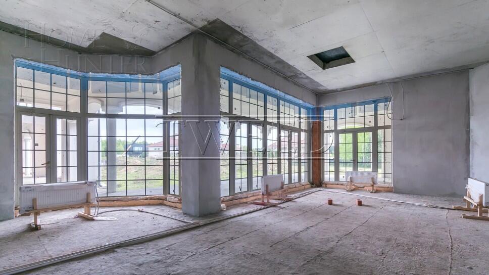 2-этажный коттедж 2 000 м² без отделки