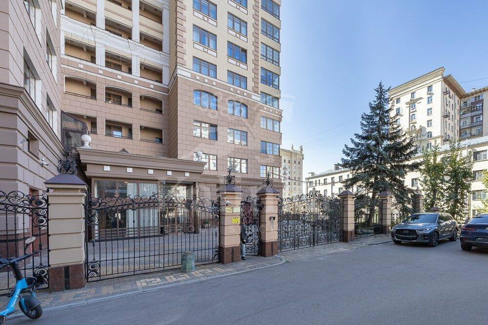 3-КОМН. КВАРТИРА С ОТДЕЛКОЙ 168.4 М² НА 8 ЭТАЖЕ