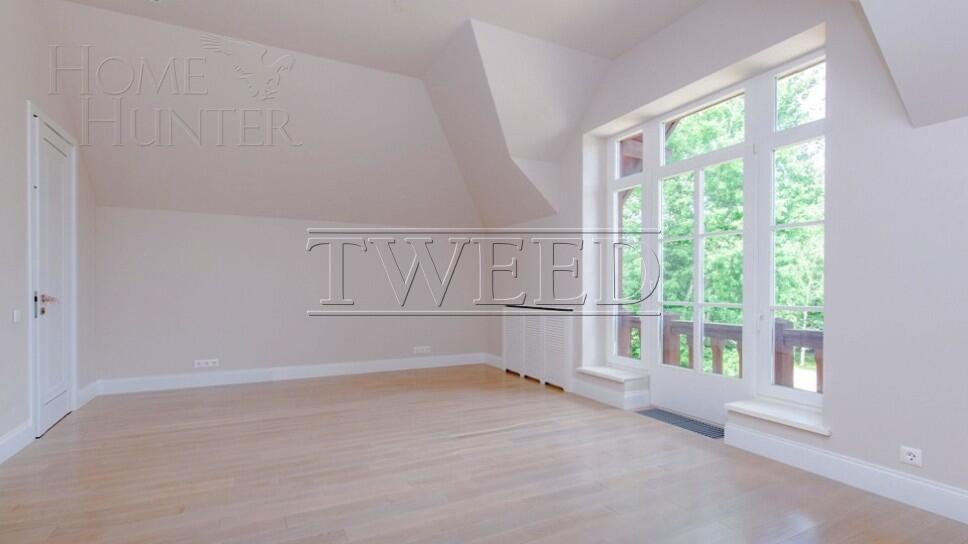 4-этажный коттедж 1 200 м² с отделкой