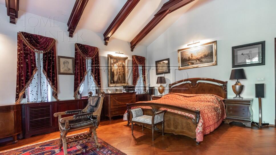 3-этажный коттедж 750 м² с отделкой