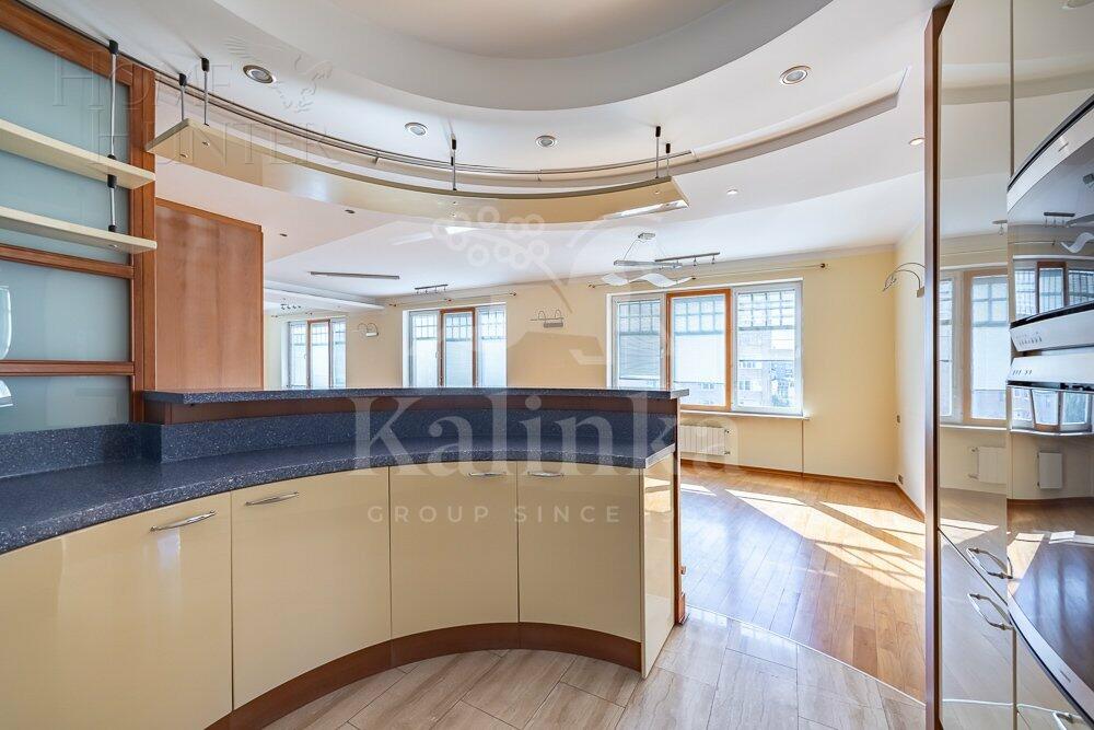 3-КОМН. КВАРТИРА С ОТДЕЛКОЙ 168.4 М² НА 8 ЭТАЖЕ
