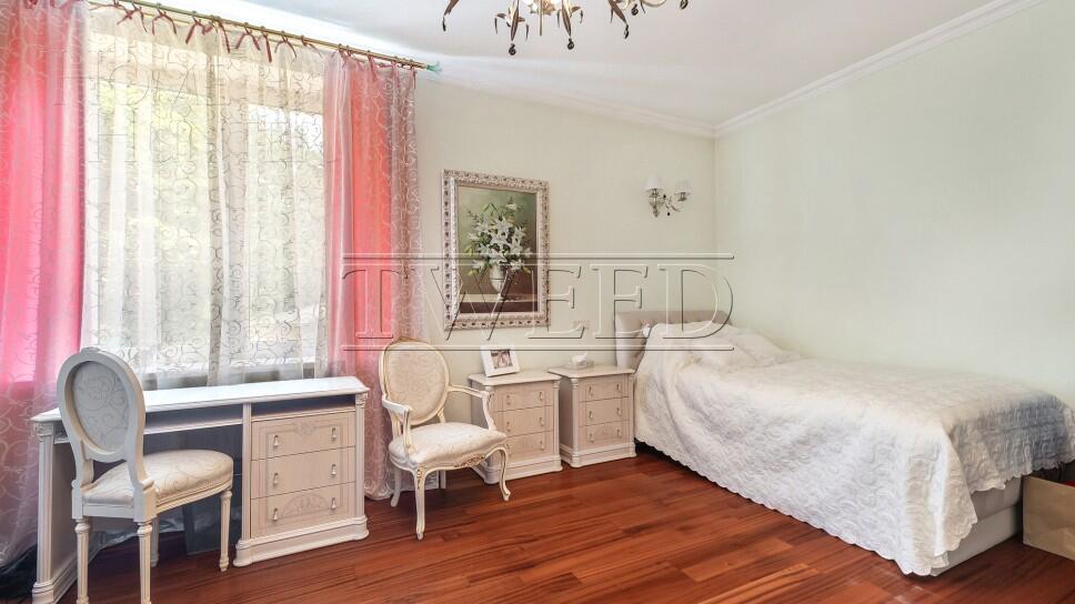4-этажный коттедж 500 м² с отделкой