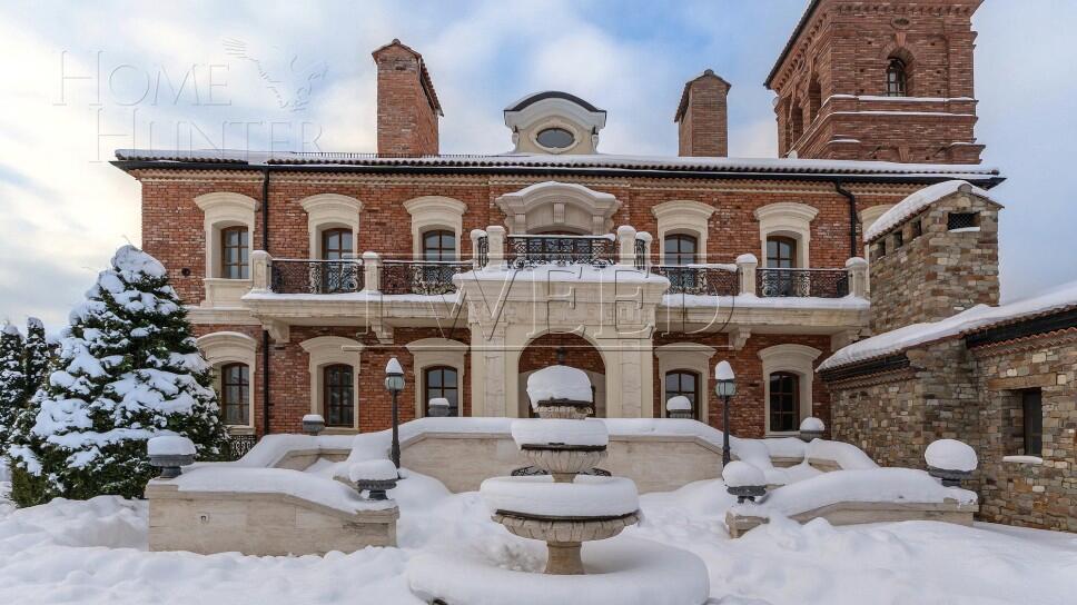 4-этажный коттедж 1 500 м² с отделкой