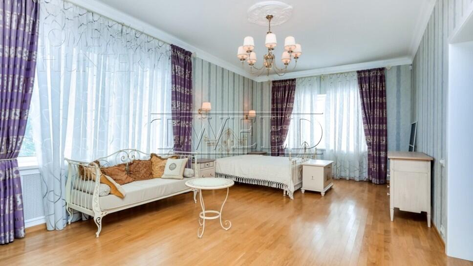 4-этажный коттедж 850 м² с отделкой