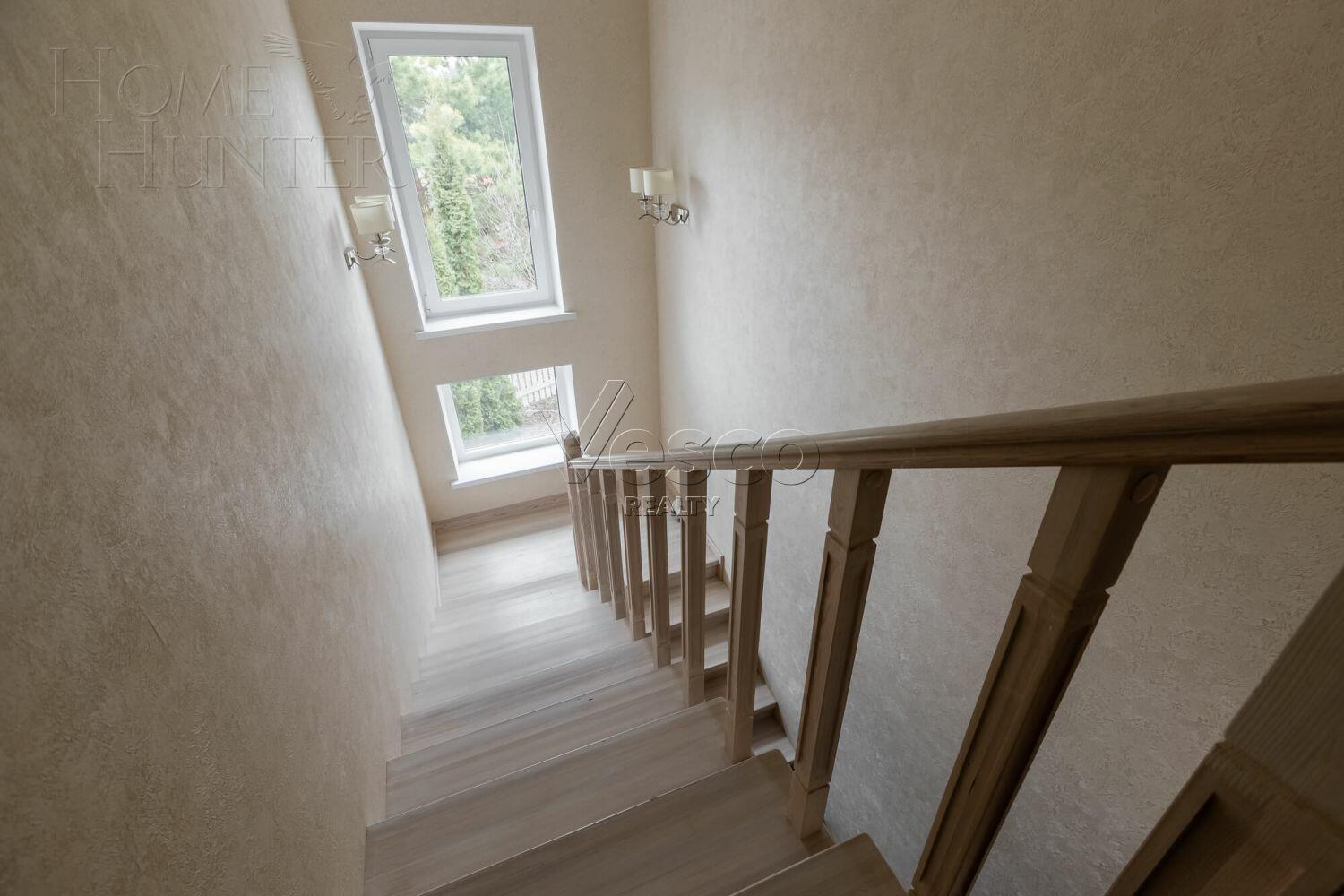 2-этажный коттедж 160 м² с отделкой