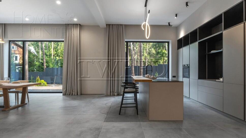 2-этажный коттедж 520 м² с отделкой