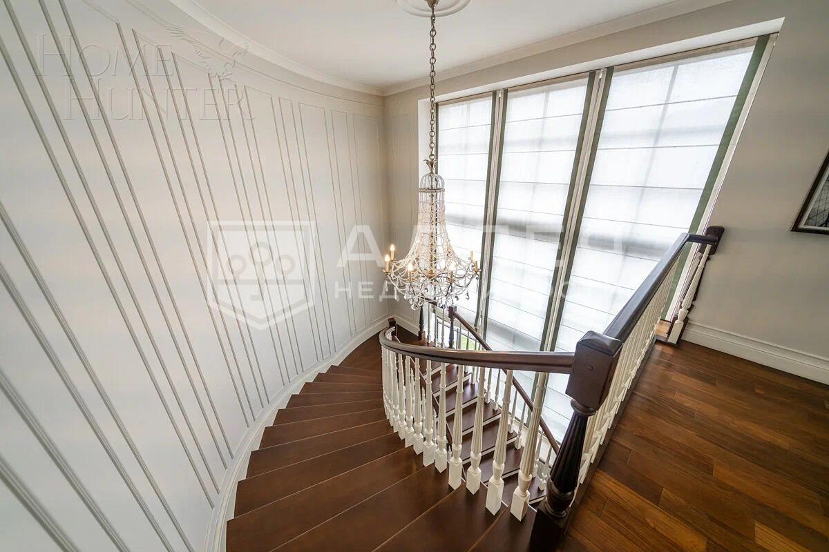 2-этажный коттедж 590 м² с отделкой