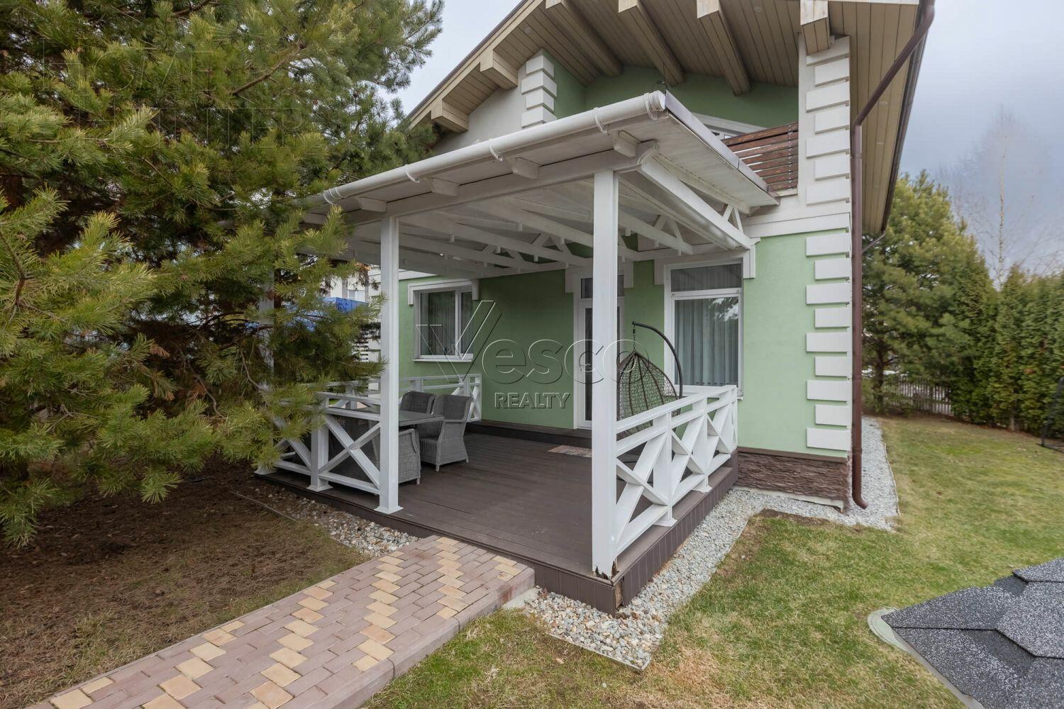 2-этажный коттедж 160 м² с отделкой
