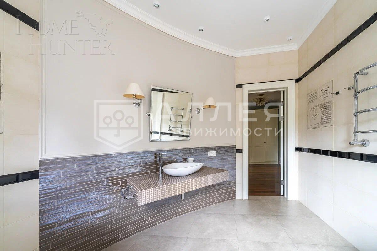 2-этажный коттедж 590 м² с отделкой