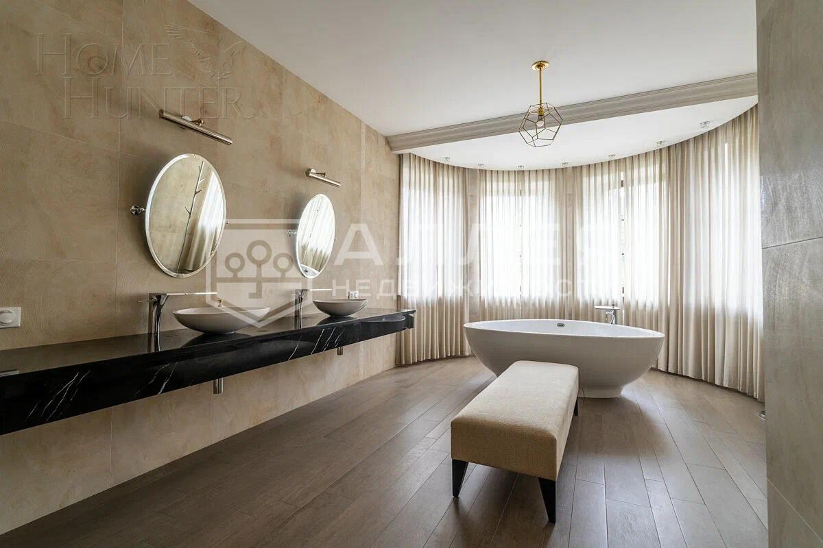 2-этажный коттедж 590 м² с отделкой