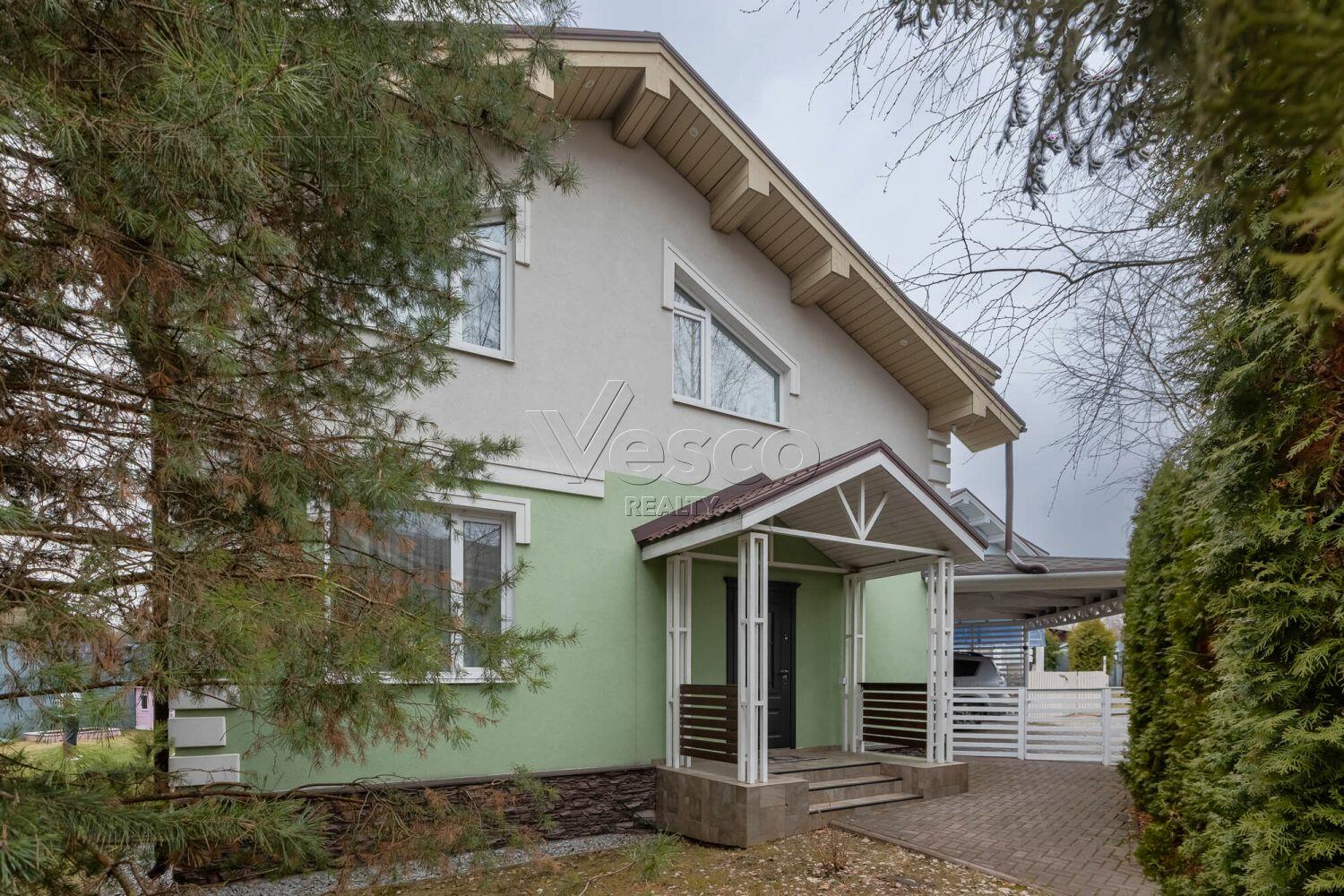 2-этажный коттедж 160 м² с отделкой