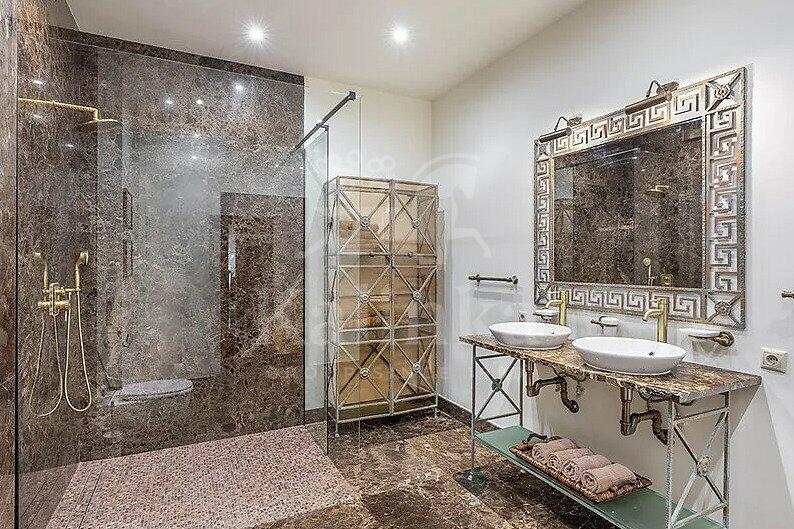 2-этажный коттедж 820 м² с отделкой