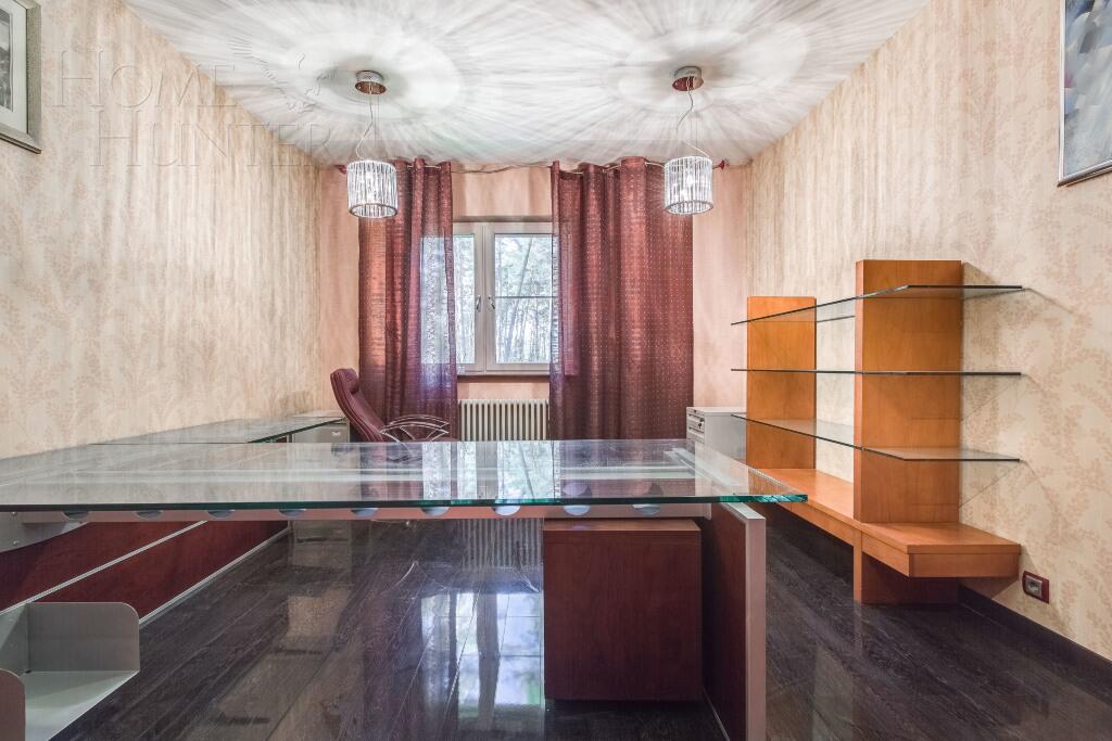 2-этажный коттедж 1 000 м² с отделкой