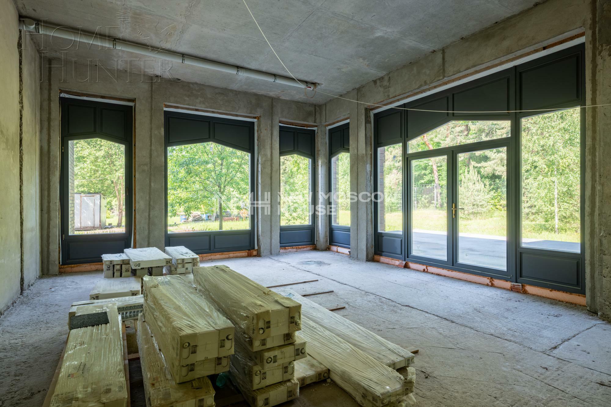 3-этажный коттедж 1 540 м² без отделки