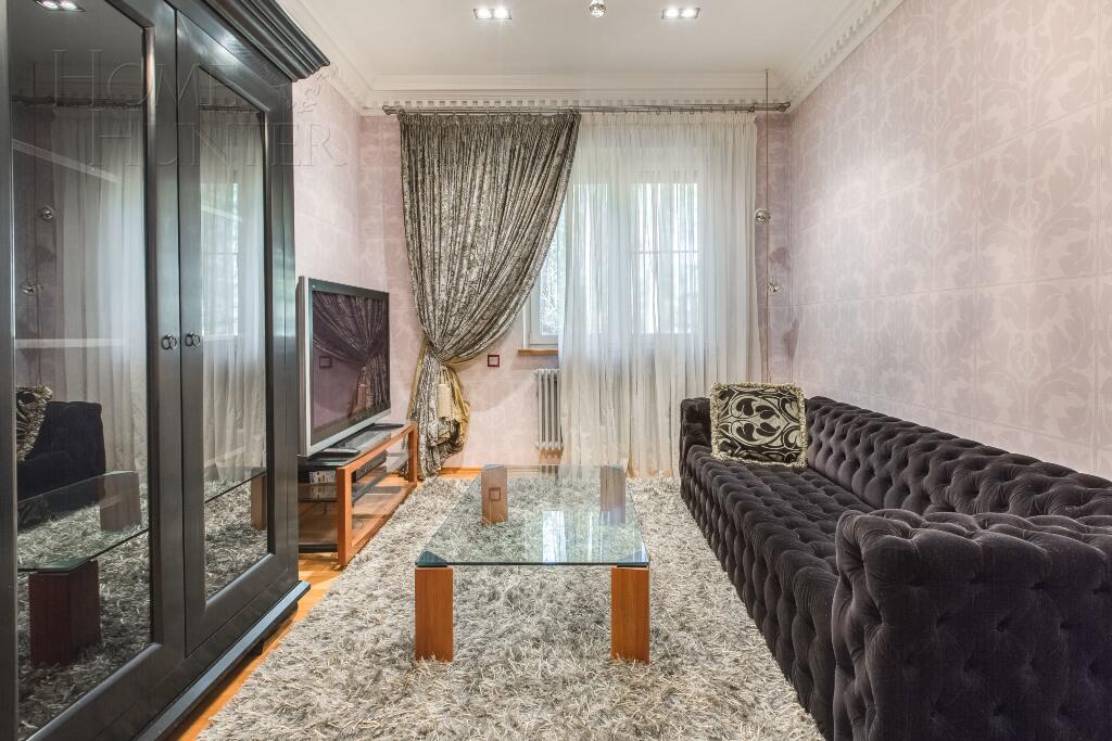 2-этажный коттедж 1 000 м² с отделкой