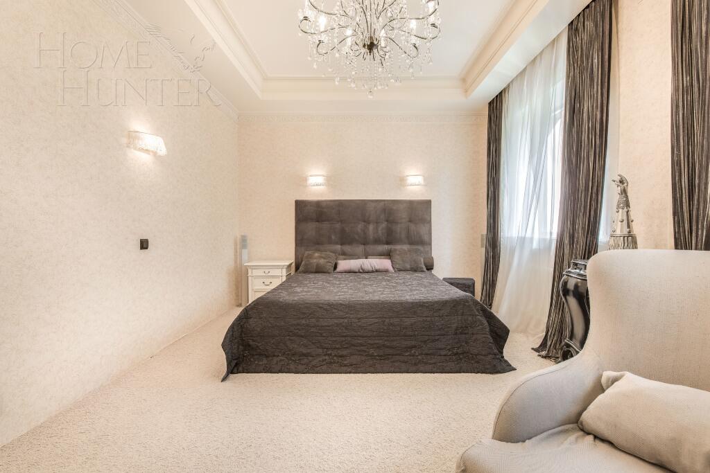 2-этажный коттедж 1 000 м² с отделкой
