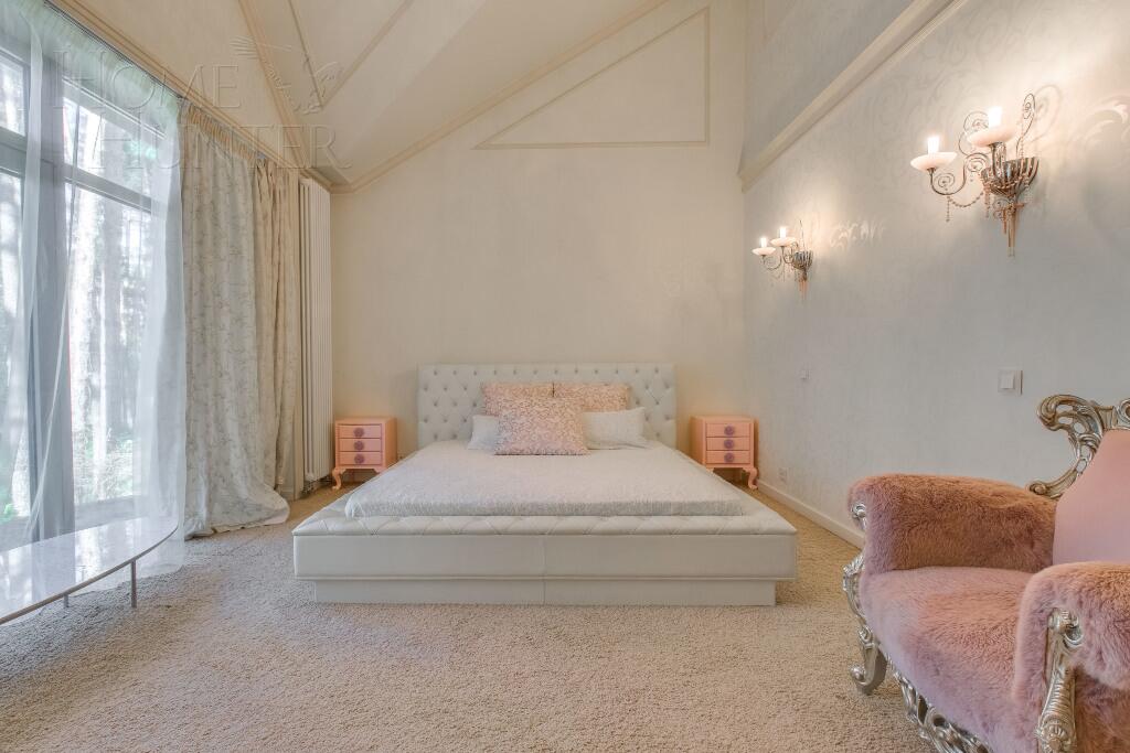 2-этажный коттедж 1 000 м² с отделкой