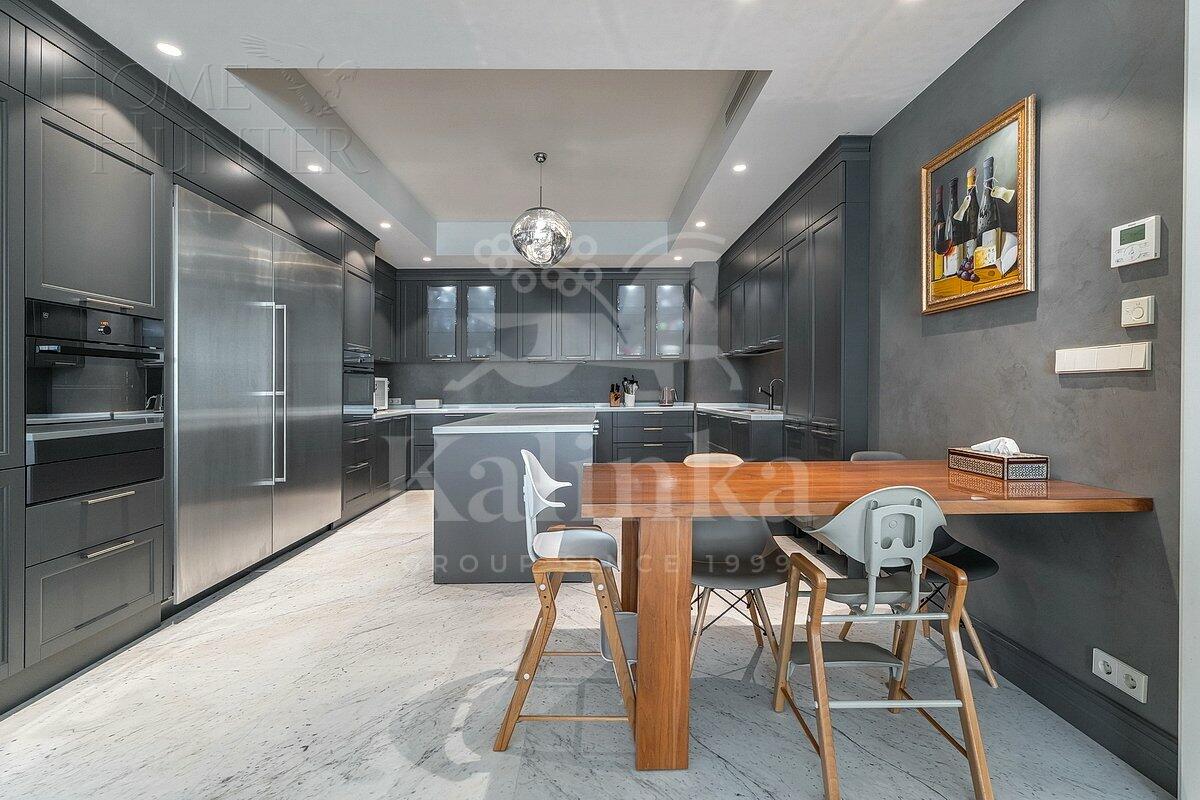 6-КОМН. КВАРТИРА С ОТДЕЛКОЙ 290 М² НА 6 ЭТАЖЕ