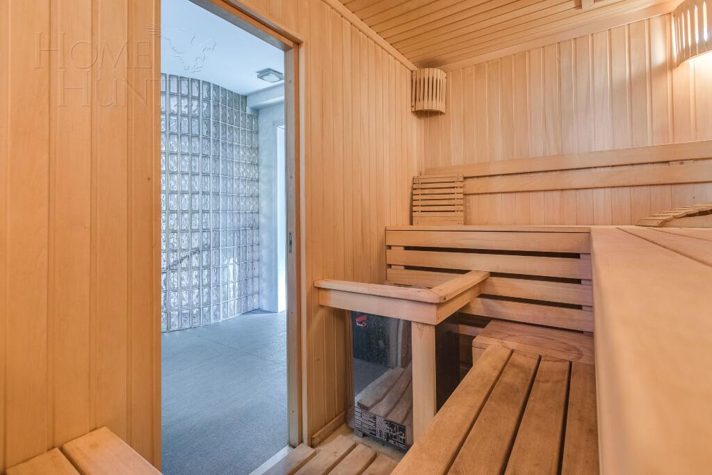 2-этажный коттедж 1 000 м² с отделкой