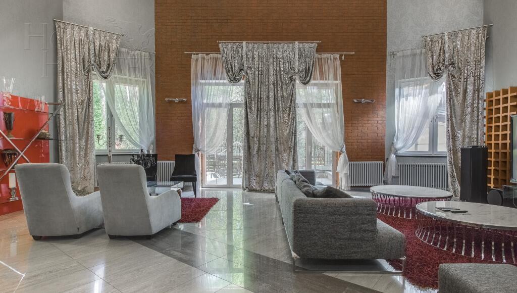 2-этажный коттедж 1 000 м² с отделкой