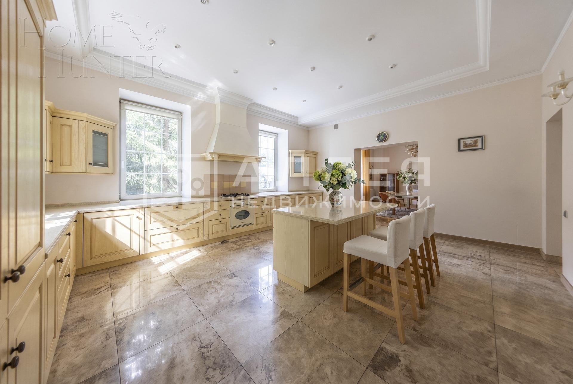 3-этажный коттедж 732.9 м² с отделкой