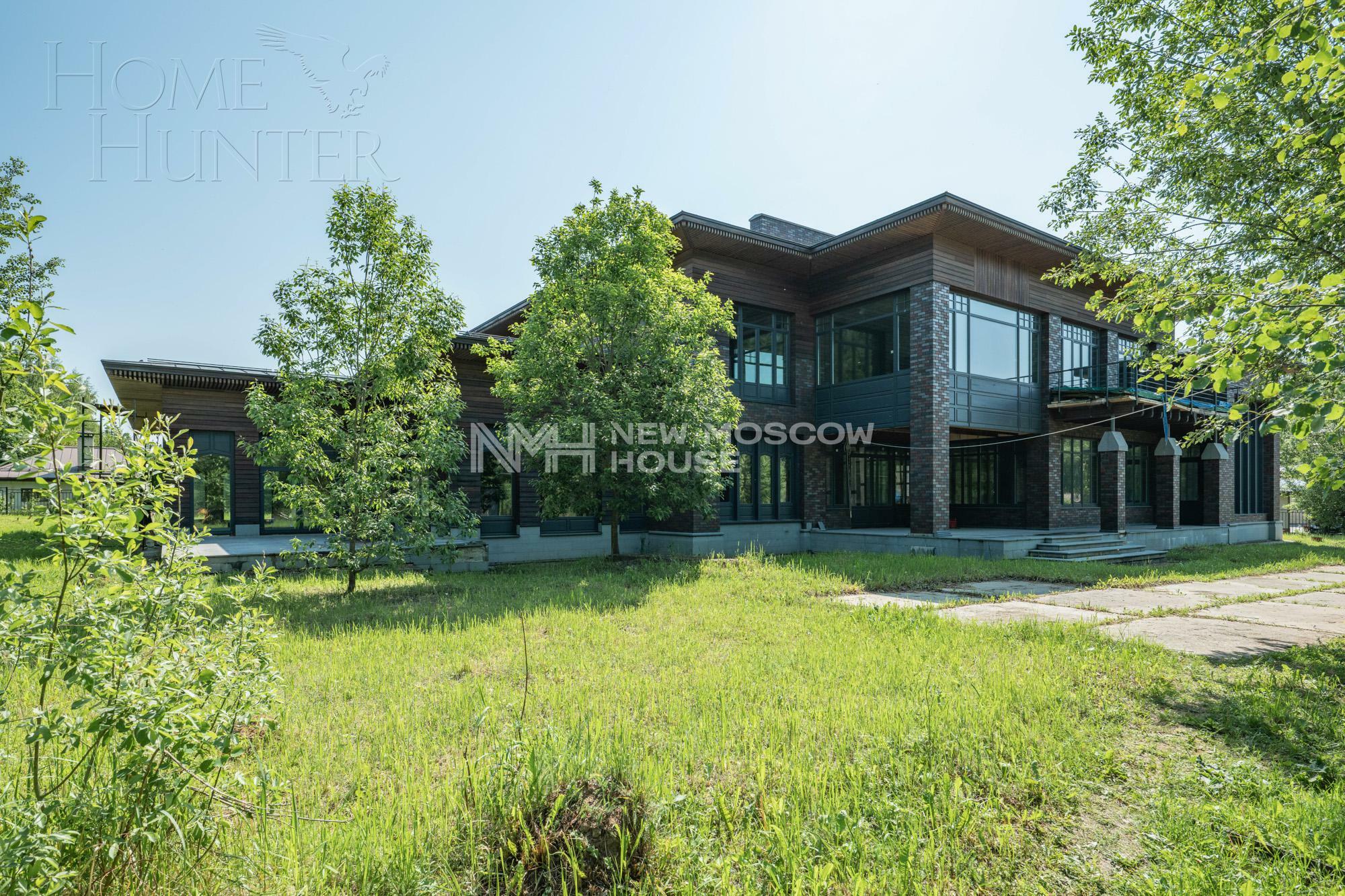 3-этажный коттедж 1 540 м² без отделки