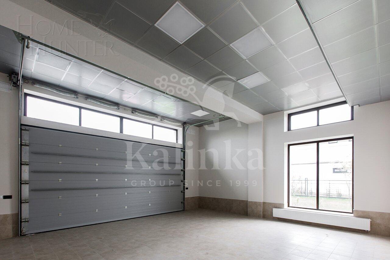2-этажный коттедж 989.7 м² с отделкой