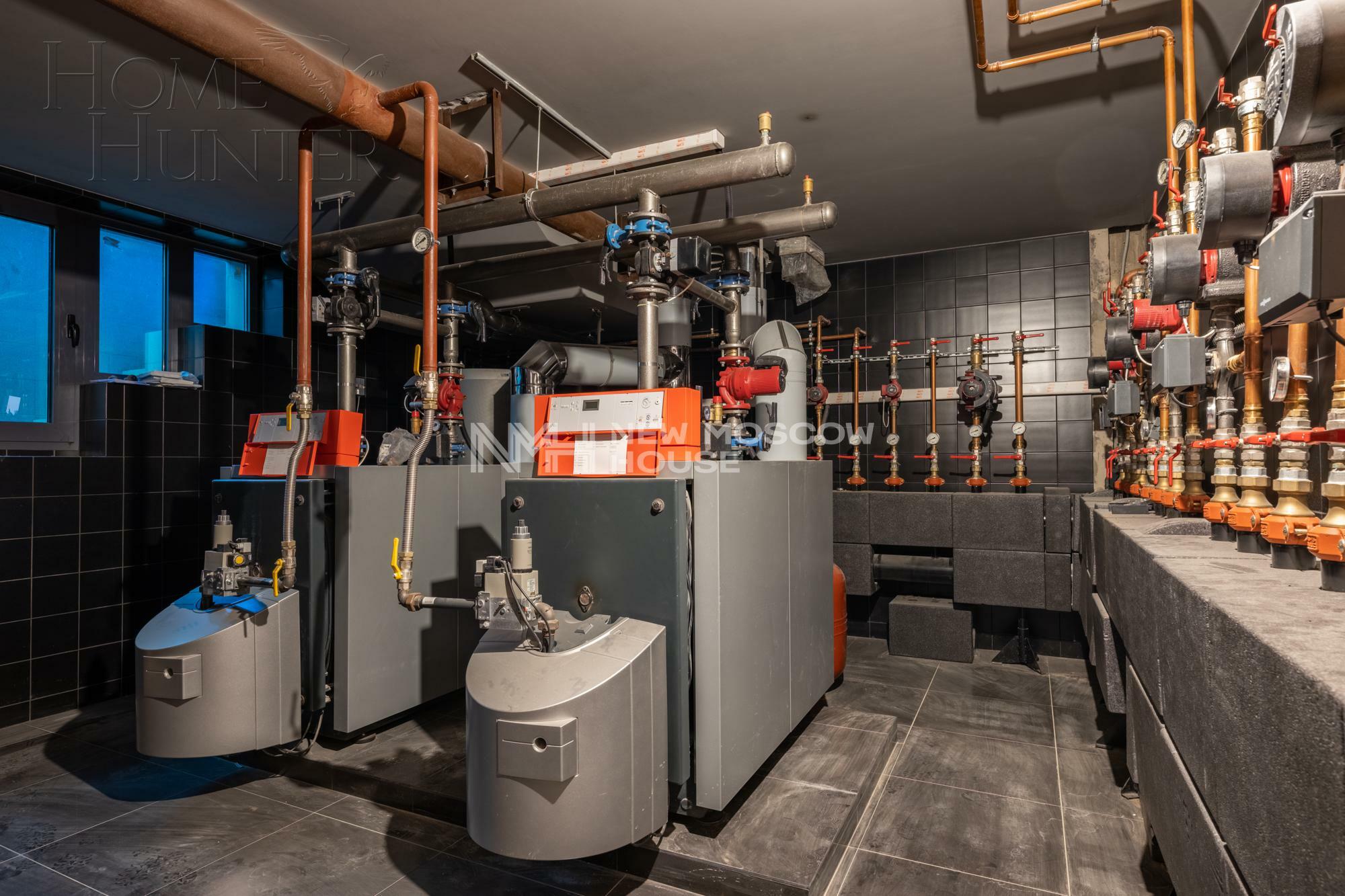 3-этажный коттедж 1 540 м² без отделки