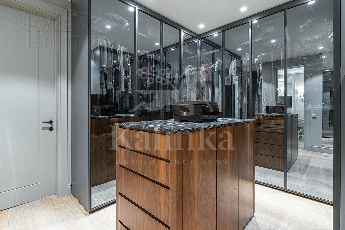 6-КОМН. КВАРТИРА С ОТДЕЛКОЙ 290 М² НА 6 ЭТАЖЕ