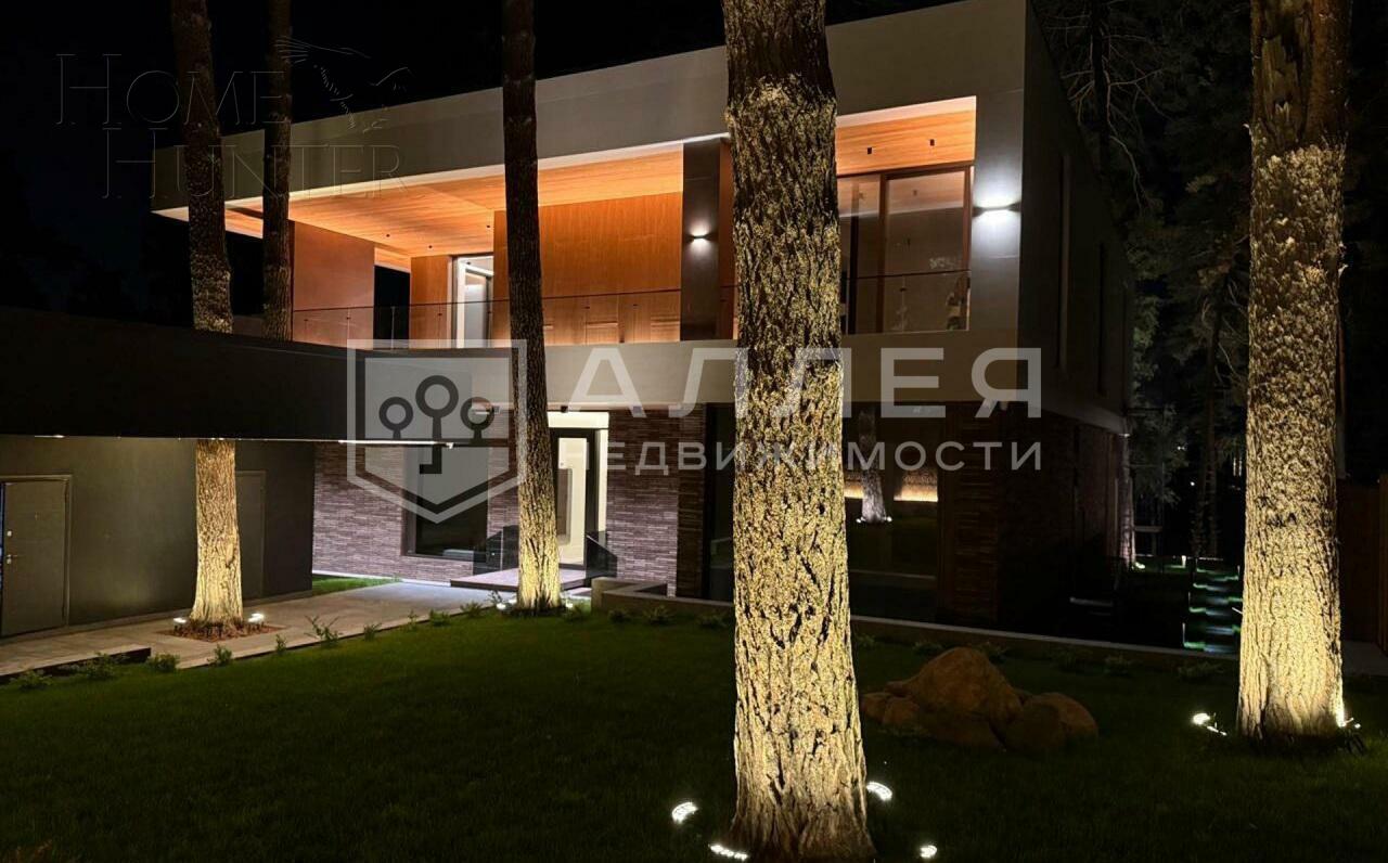 3-этажный коттедж 1 250 м² с отделкой
