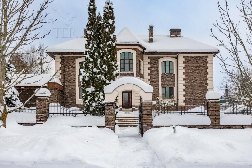 2-этажный коттедж 760 м² с отделкой