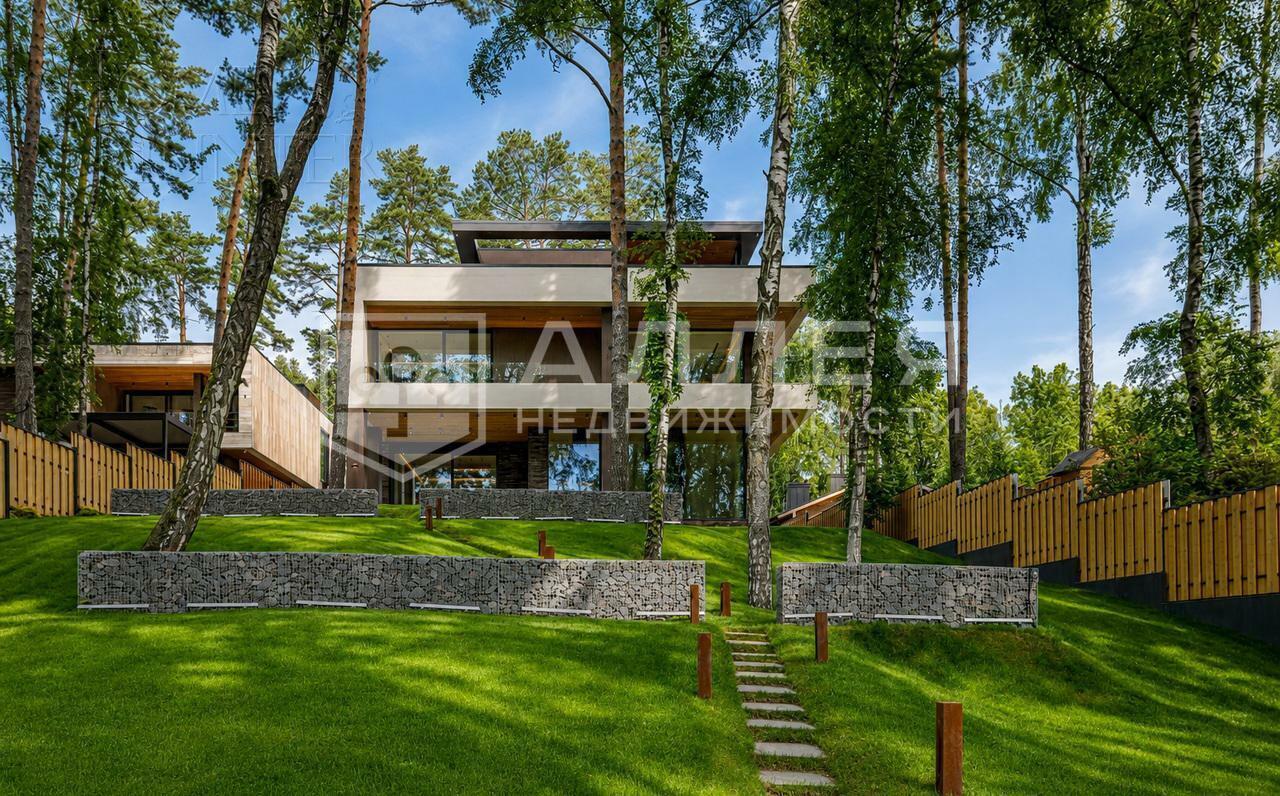 3-этажный коттедж 1 250 м² с отделкой