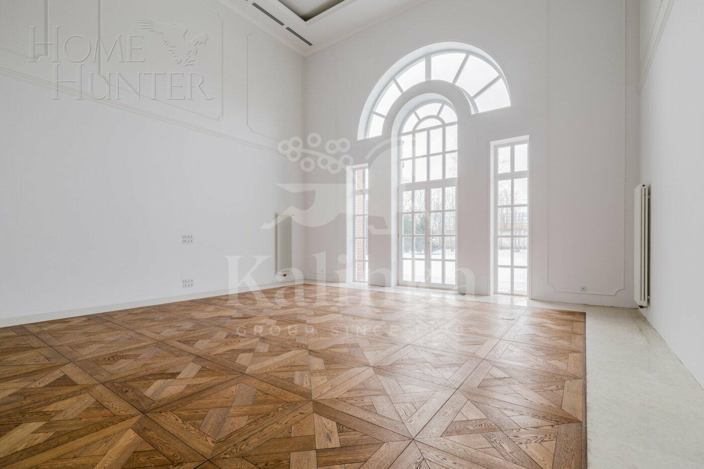 3-этажный коттедж 1 318.43 м² с отделкой
